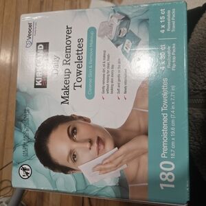 Kirkland Signature Hypoallergenic Towelettes - Blue